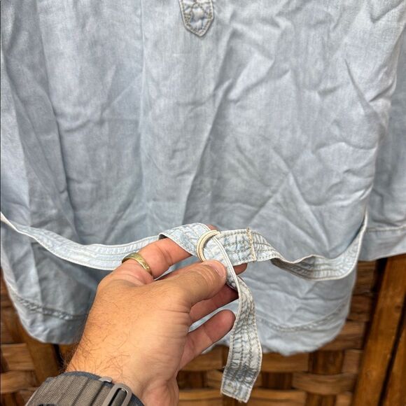 Vintage Zara Light Blue Button-Up Shirt with belt - Picture 2 of 6